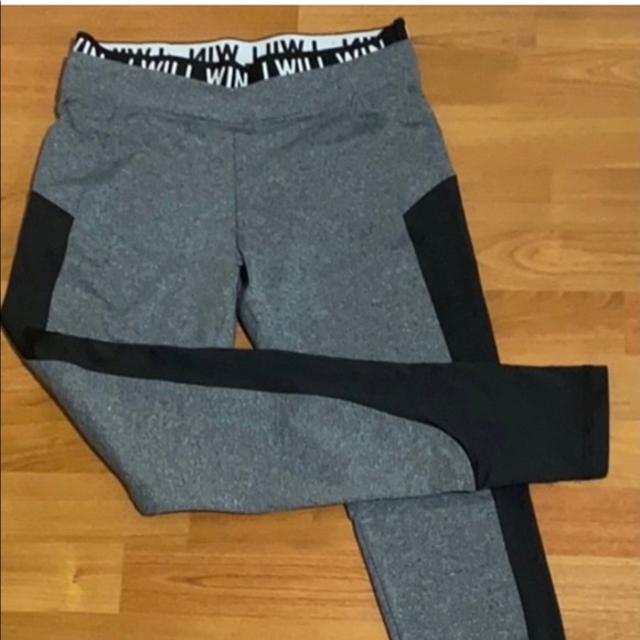Workout Leggings Size Medium - Picture 6 of 6